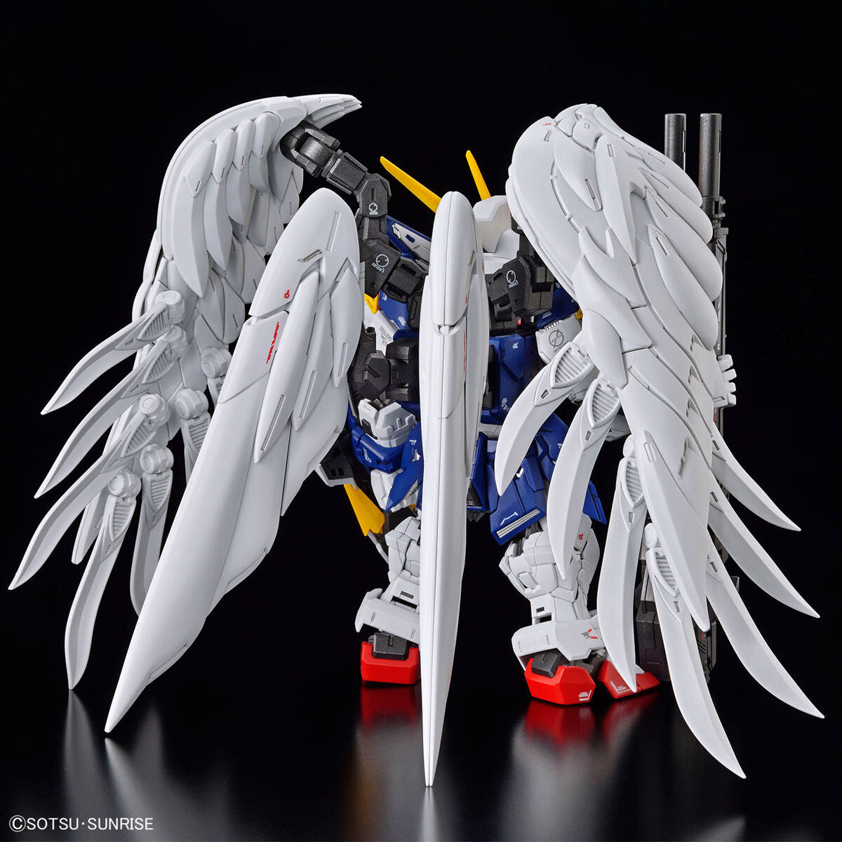 MGSD Wing Gundam Zero EW (XXXG-00W0) model kit
