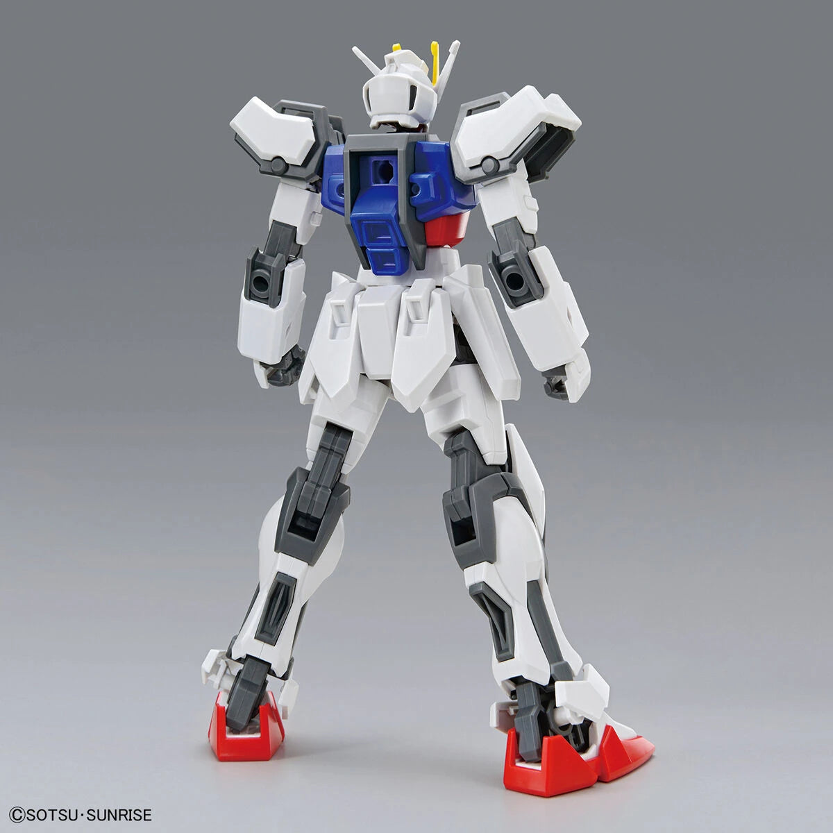 EG Strike Gundam model kit back view