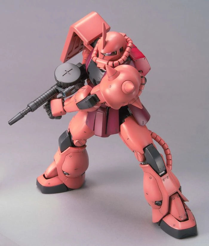 MG Char's Zaku II ver 2.0 Gundam model kit machine gun pose