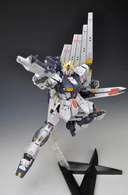 MG Nu Gundam Ver. Ka beam rifle pose Gundam model kit